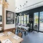 Fantastay - City Walk